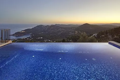 Luxury villa for rent on the Costa Brava